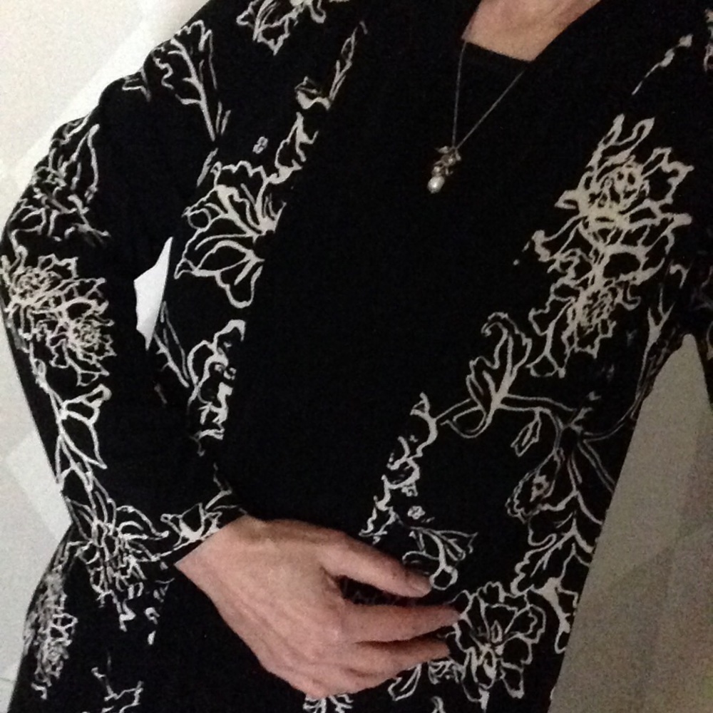 NEW!  Chico’s Travelers Cardigan / Size 1 (Med 8)